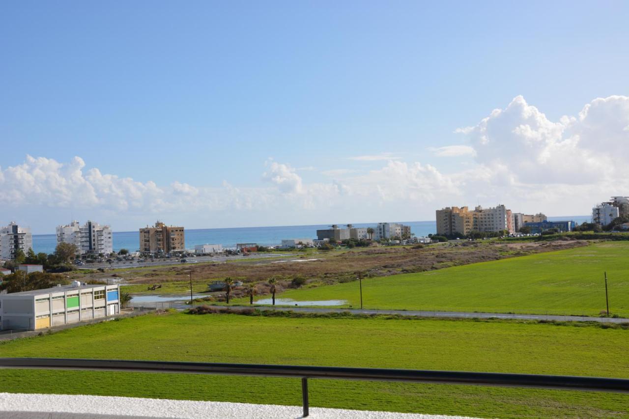 Must Stay - Sea & Salt Lake Panoramic View Apt Larnaca Exterior foto